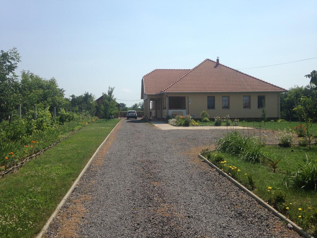 Kölcsey Kúria Vendégház Szatmárcseke Exterior foto